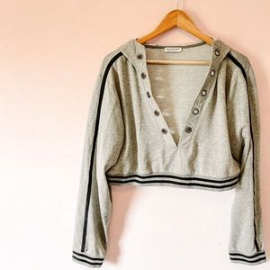 • cropped striped grommet hoodie •